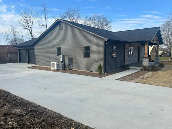 $329,900 | 309 Southeast 1st Street, Loogootee, IN 47553