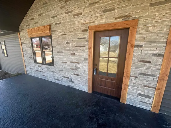 $329,900 | 309 Southeast 1st Street, Loogootee, IN 47553