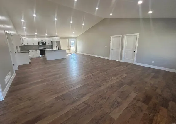 $329,900 | 309 Southeast 1st Street, Loogootee, IN 47553