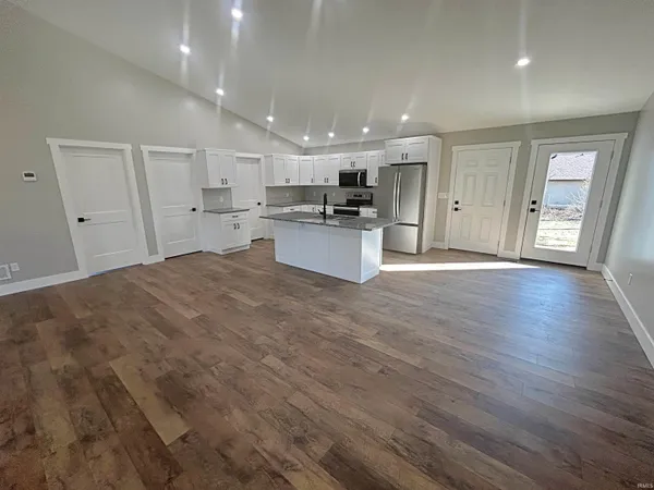 $329,900 | 309 Southeast 1st Street, Loogootee, IN 47553