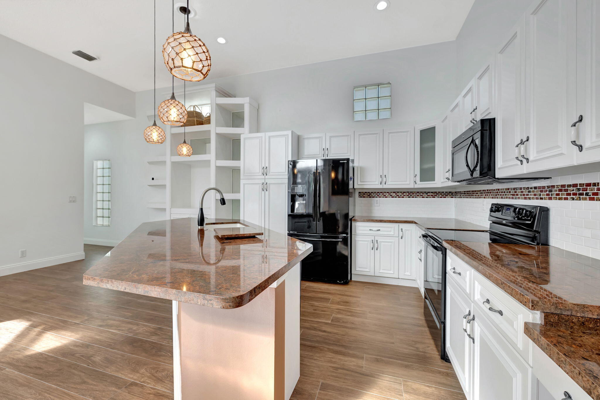 7728 Rockford Road Boynton Beach, FL 33472 - Photo 10 of 50 17-web-or-mls-3W7A5581