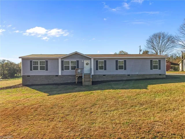 $325,000 | 5424 Doc Hayworth Road, Ramseur, NC 27316