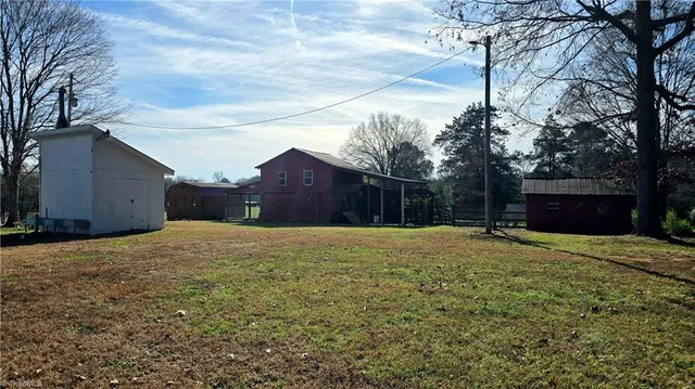 $325,000 | 5424 Doc Hayworth Road, Ramseur, NC 27316