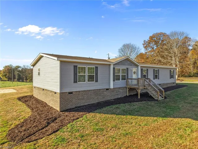 $325,000 | 5424 Doc Hayworth Road, Ramseur, NC 27316