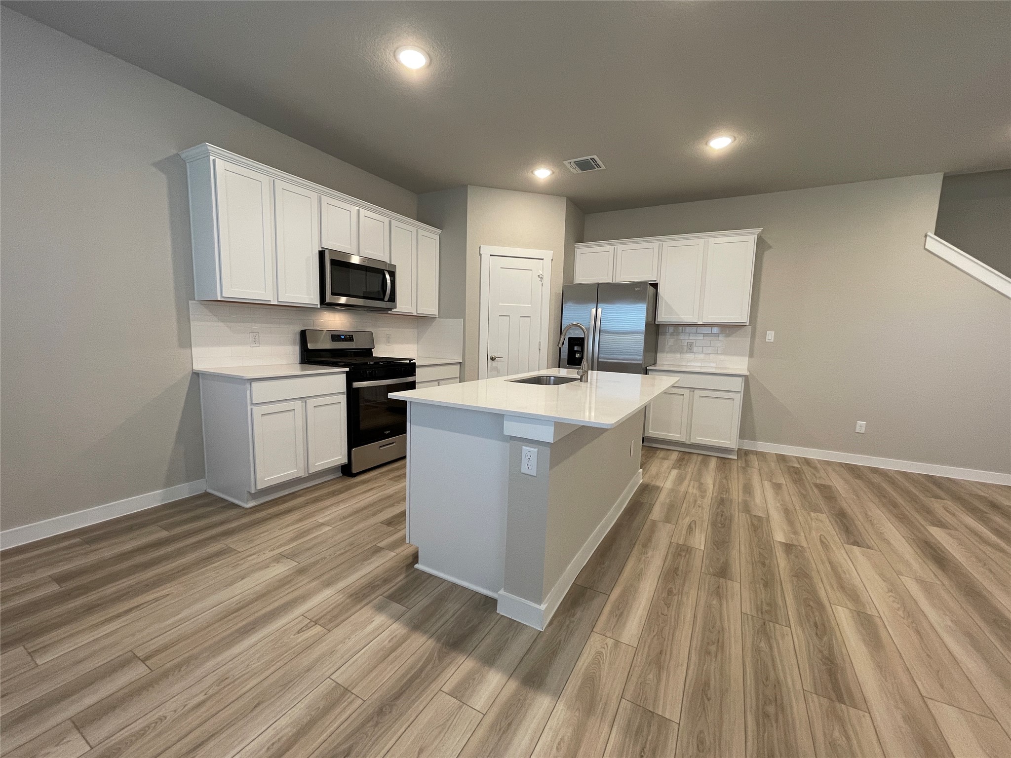 217 Coda Crossing Georgetown, TX 78633 - Photo 6 of 18