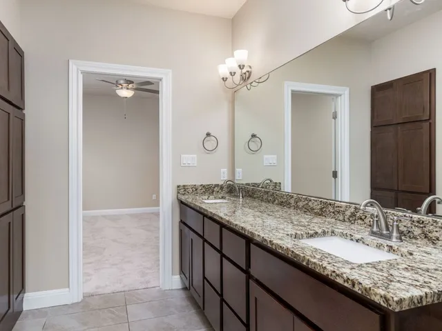 $1,950 | 904 Central Boulevard, Bertram, TX 78605