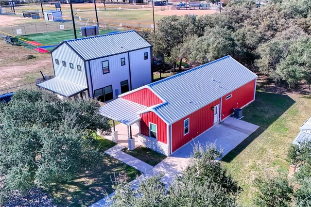 $1,950 | 904 Central Boulevard, Bertram, TX 78605