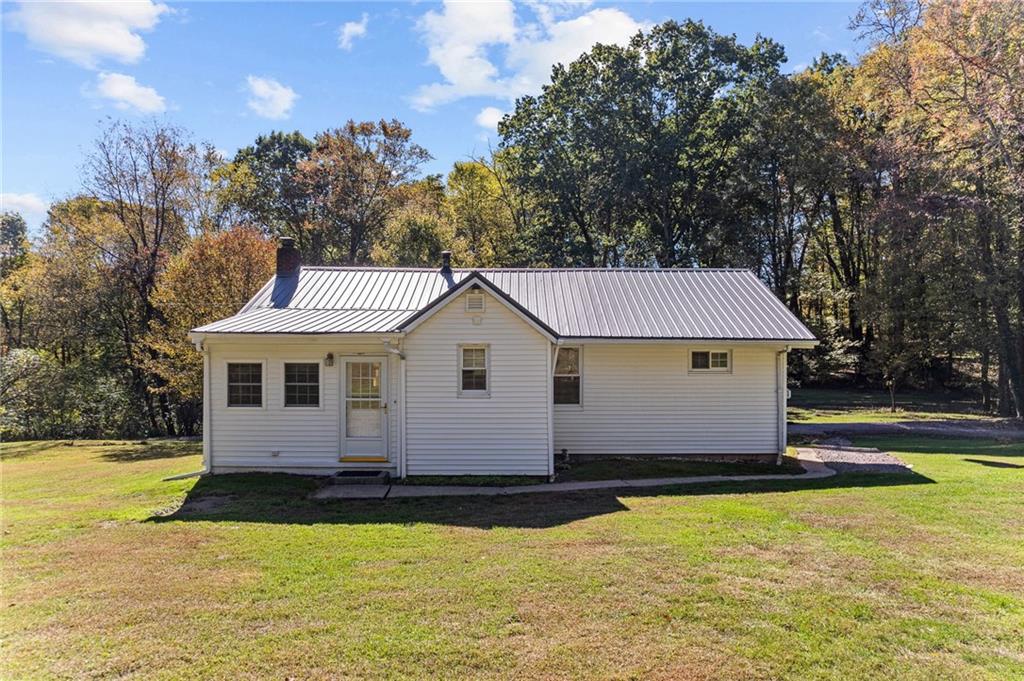 482 Cole Road New Castle, PA 16101 - Photo 3 of 33 Gallery Image 3