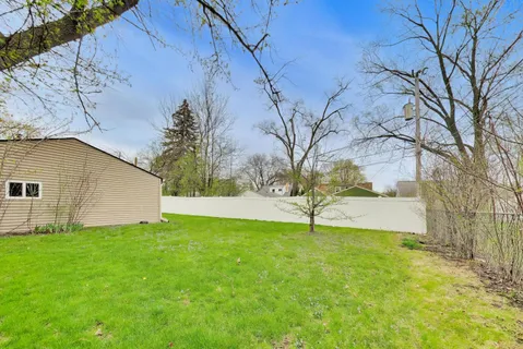 $499,900 | 909 East Oakton Street, Arlington Heights, IL 60004