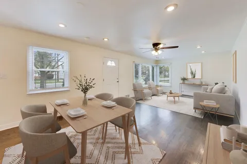 $499,900 | 909 East Oakton Street, Arlington Heights, IL 60004