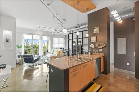 $483,500 | 313 Northeast 2nd Street, Unit 405, Fort Lauderdale, FL 33301