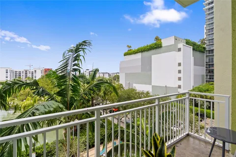 $483,500 | 313 Northeast 2nd Street, Unit 405, Fort Lauderdale, FL 33301