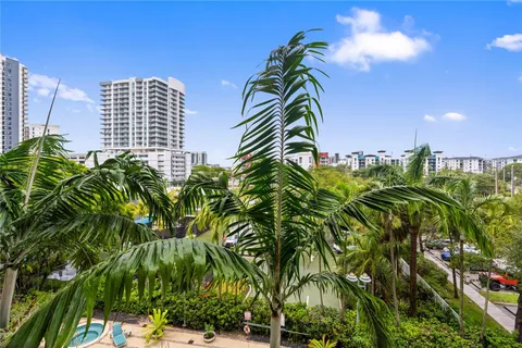 $483,500 | 313 Northeast 2nd Street, Unit 405, Fort Lauderdale, FL 33301
