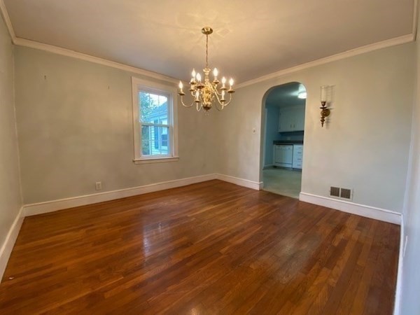 38 Windsor Road Beverly, MA 01915 - Photo 8 of 26 Gallery Image 8