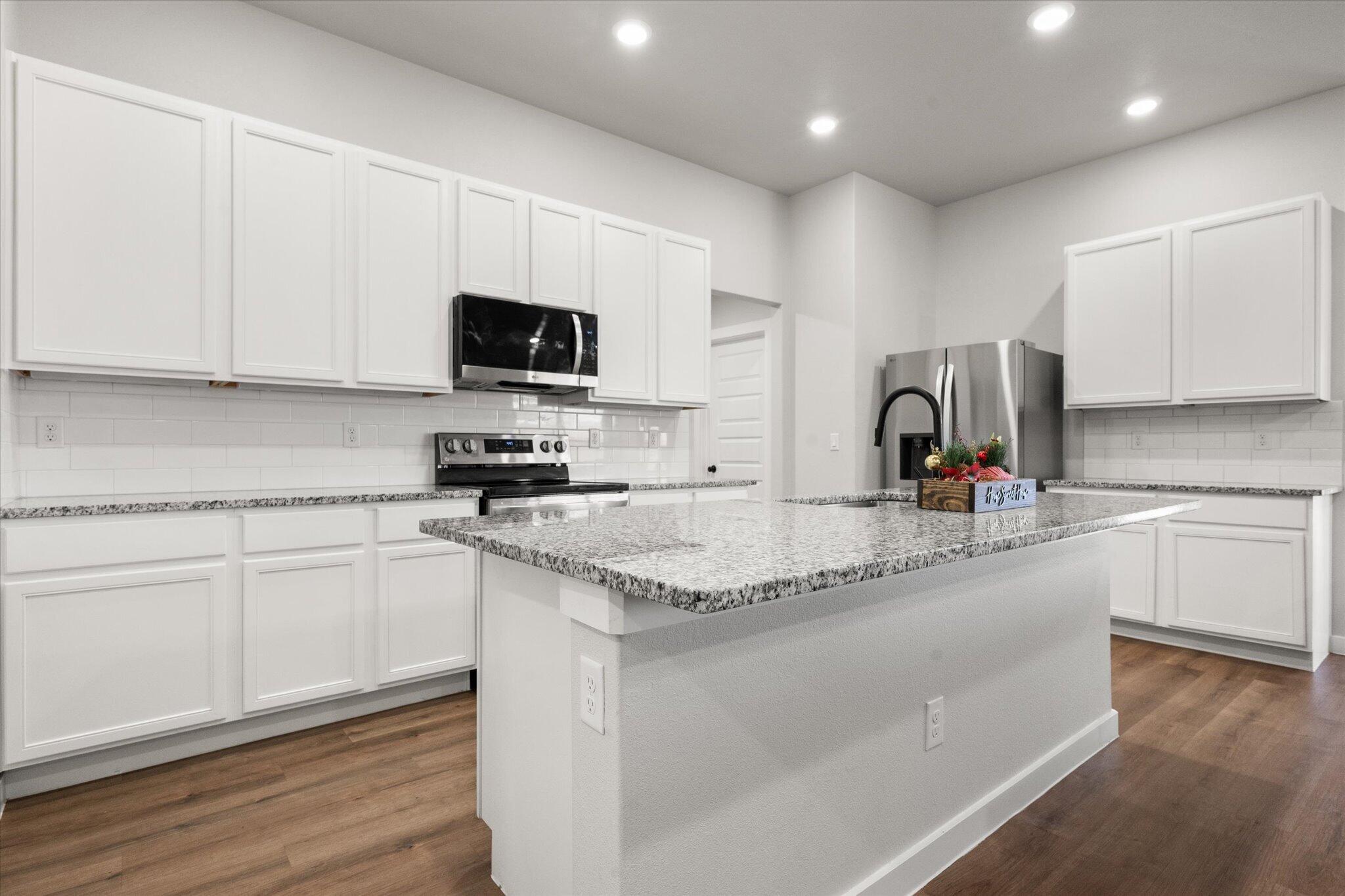 1702 144th Street Lubbock, TX 79423 - Photo 9 of 29 15-1702 144th_9488