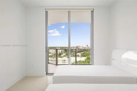 $1,249,999 | 17301 Biscayne Boulevard, Unit 1704, North Miami Beach, FL 33160