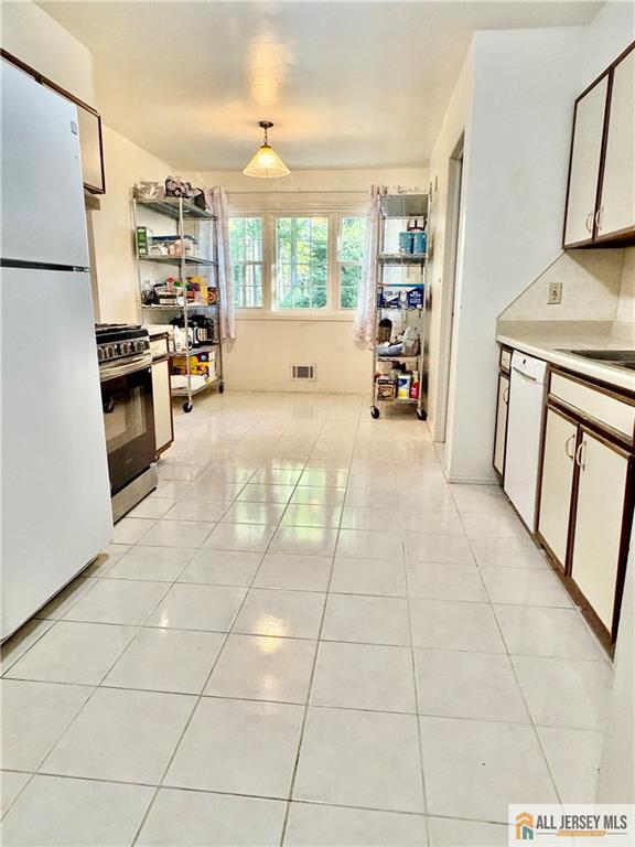 3 Westover Way Edison, NJ 08820 - Photo 21 of 31