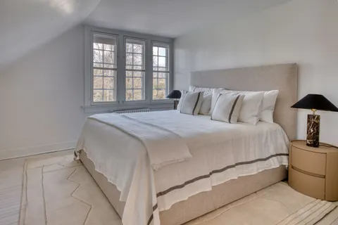 93 Egypt Lane, East Hampton, NY 11937