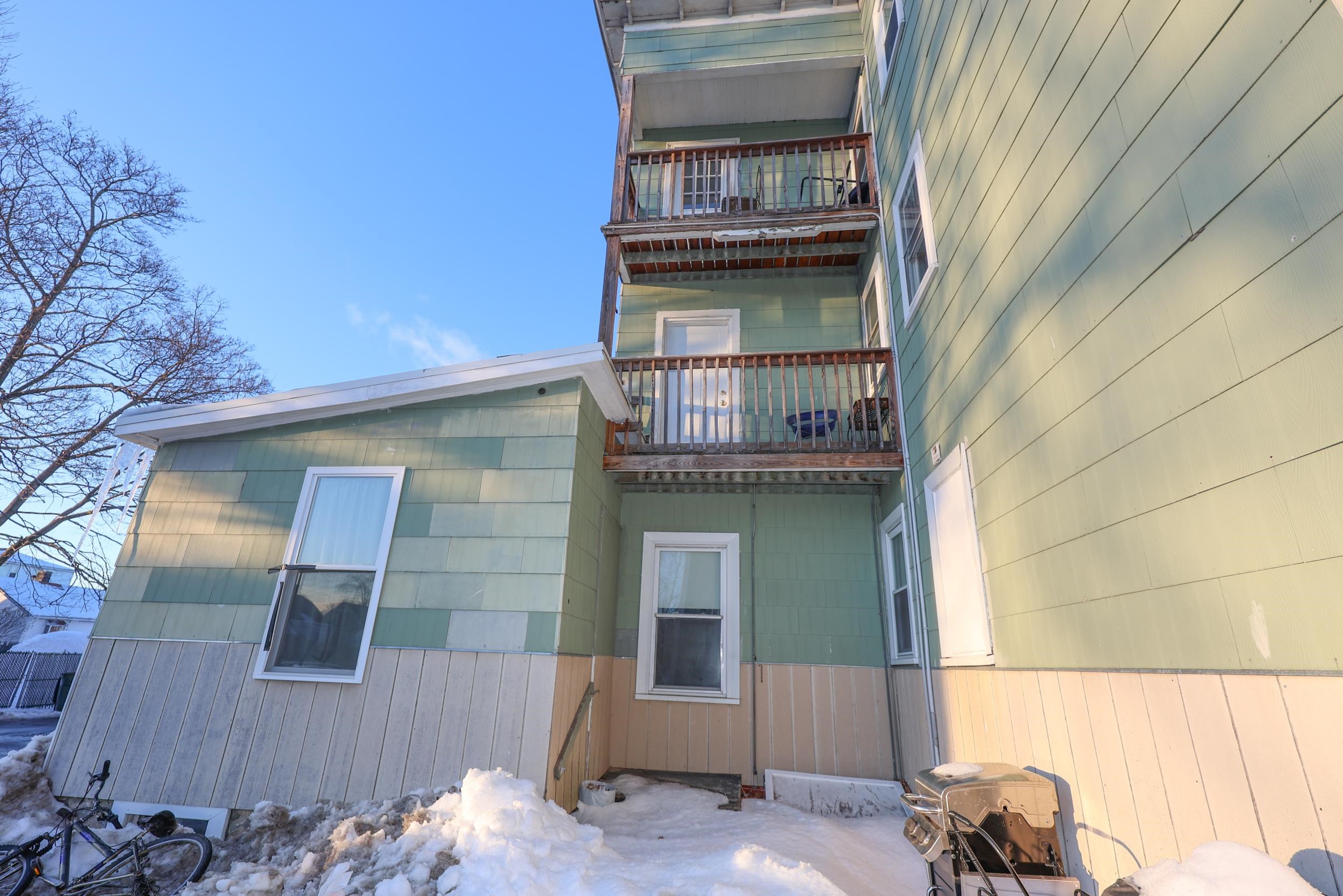 180 Beech Street Manchester, NH 03103 - Photo 3 of 45