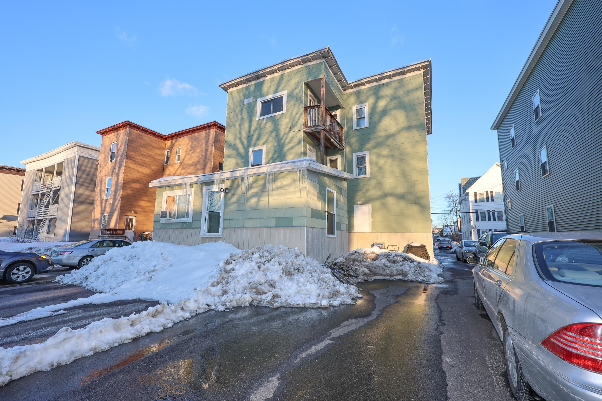 180 Beech Street Manchester, NH 03103 - Photo 4 of 45