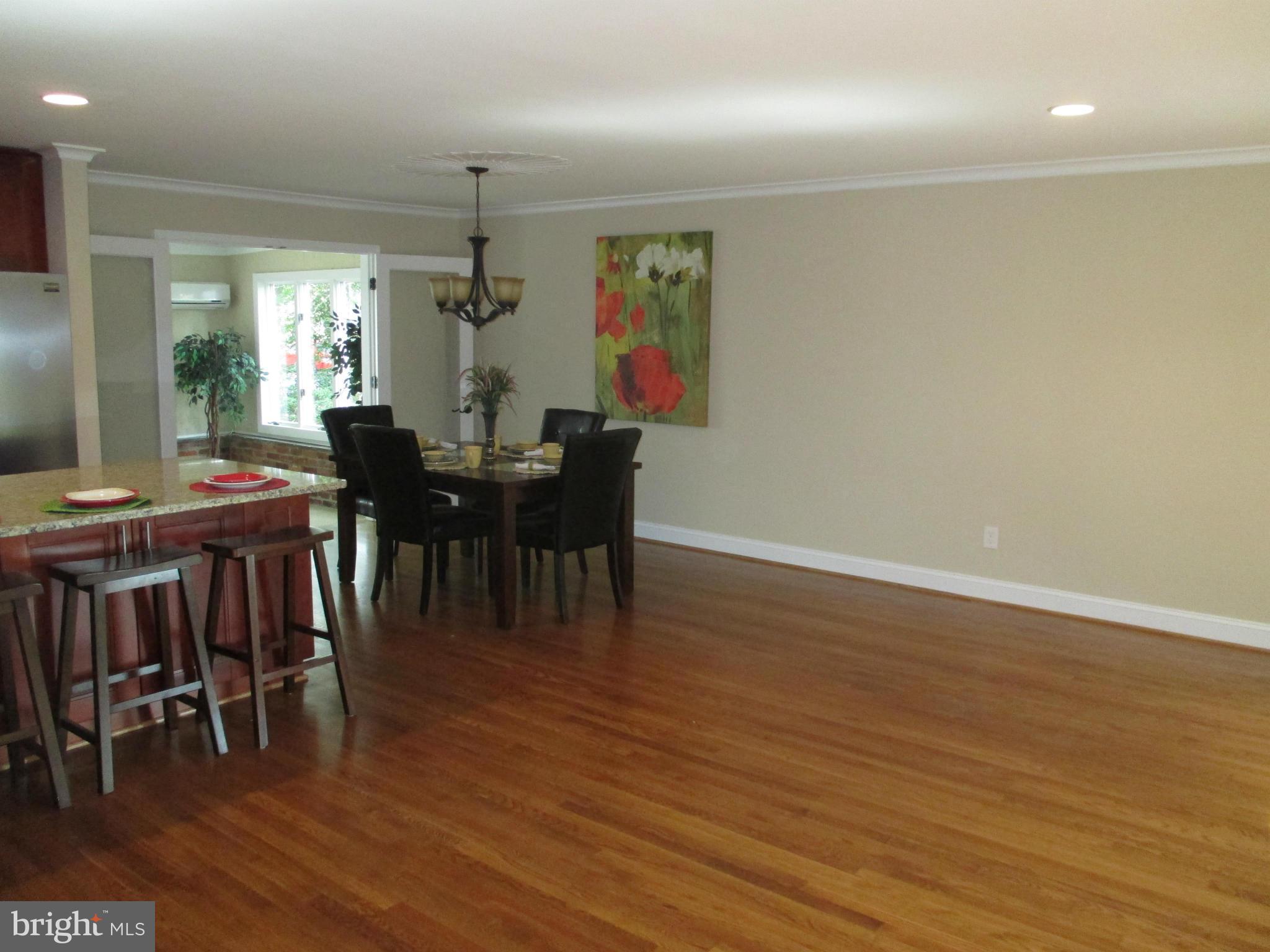 9611 Byeforde Road Kensington, MD 20895 - Photo 12 of 21 Living Room