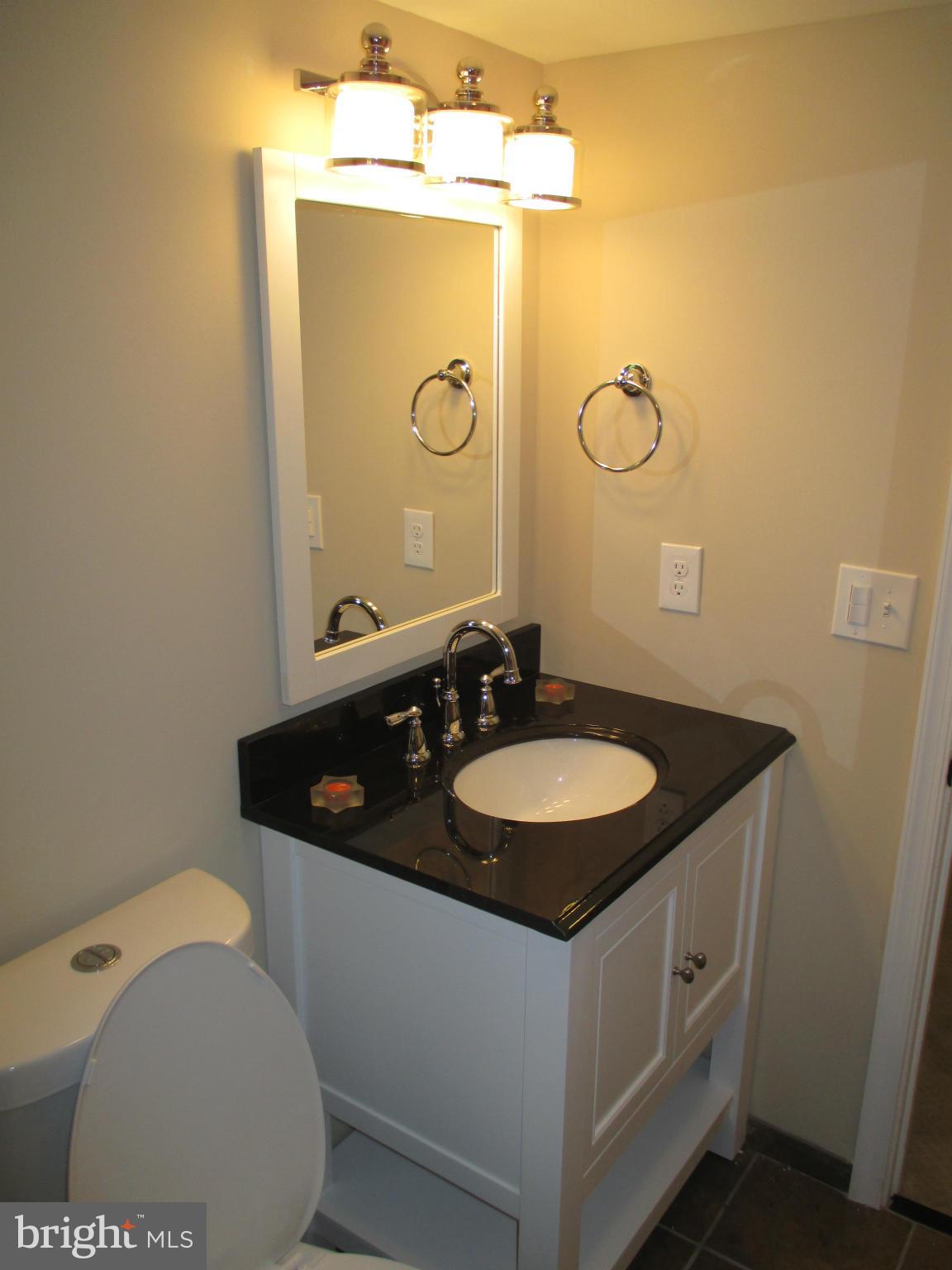 9611 Byeforde Road Kensington, MD 20895 - Photo 19 of 21 Bath