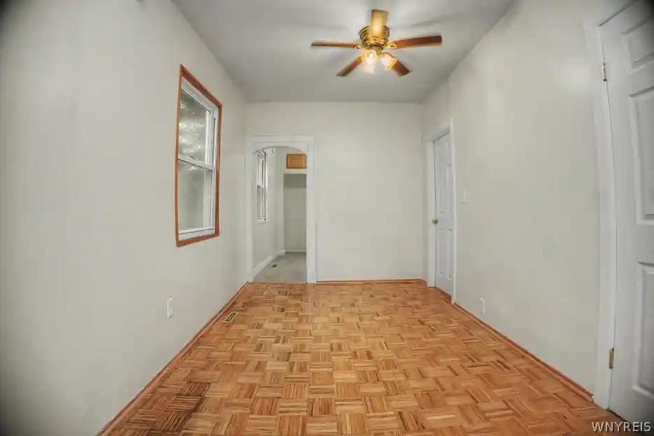 31 Riverside Avenue Buffalo, NY 14207 - Photo 16 of 29
