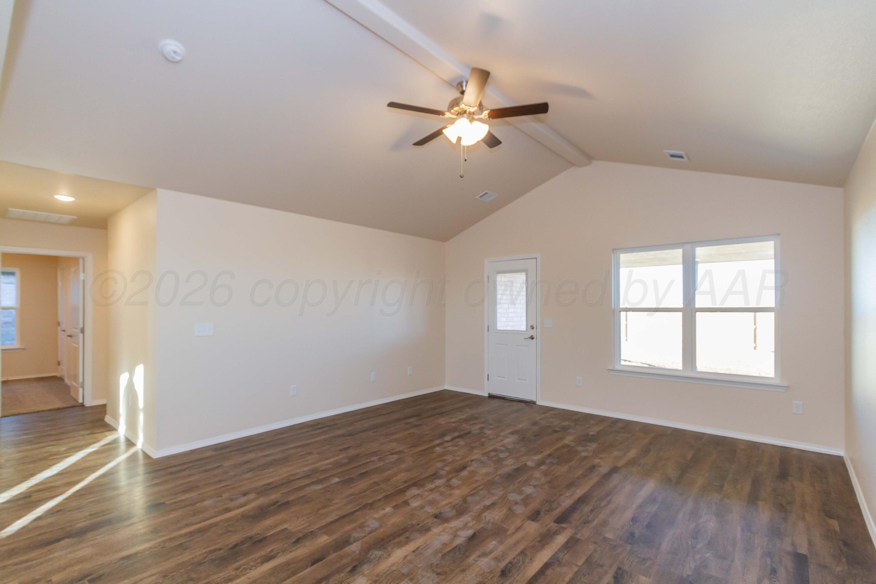 4610 Locker Street Amarillo, TX 79118 - Photo 3 of 29 LIVING ROOM