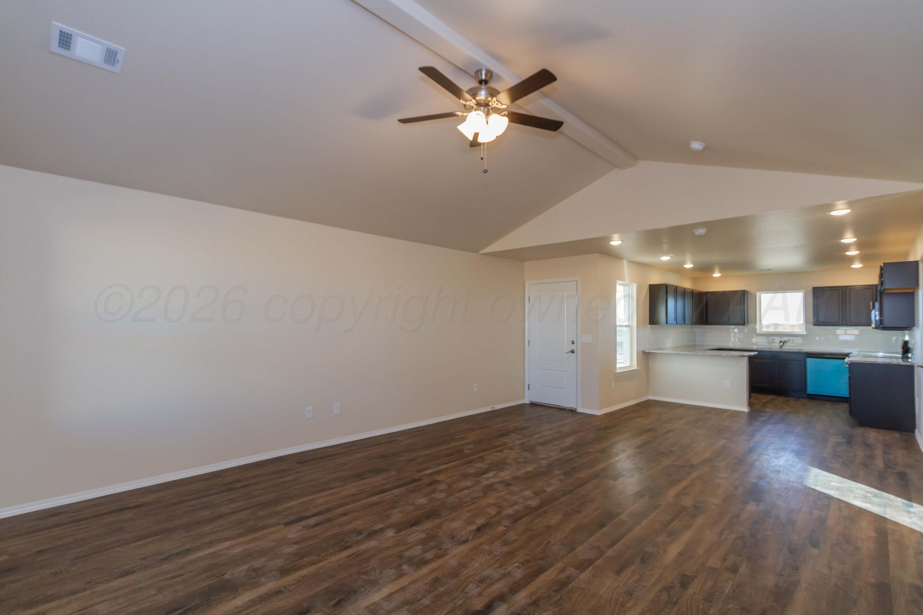 4610 Locker Street Amarillo, TX 79118 - Photo 4 of 29 LIVING ROOM