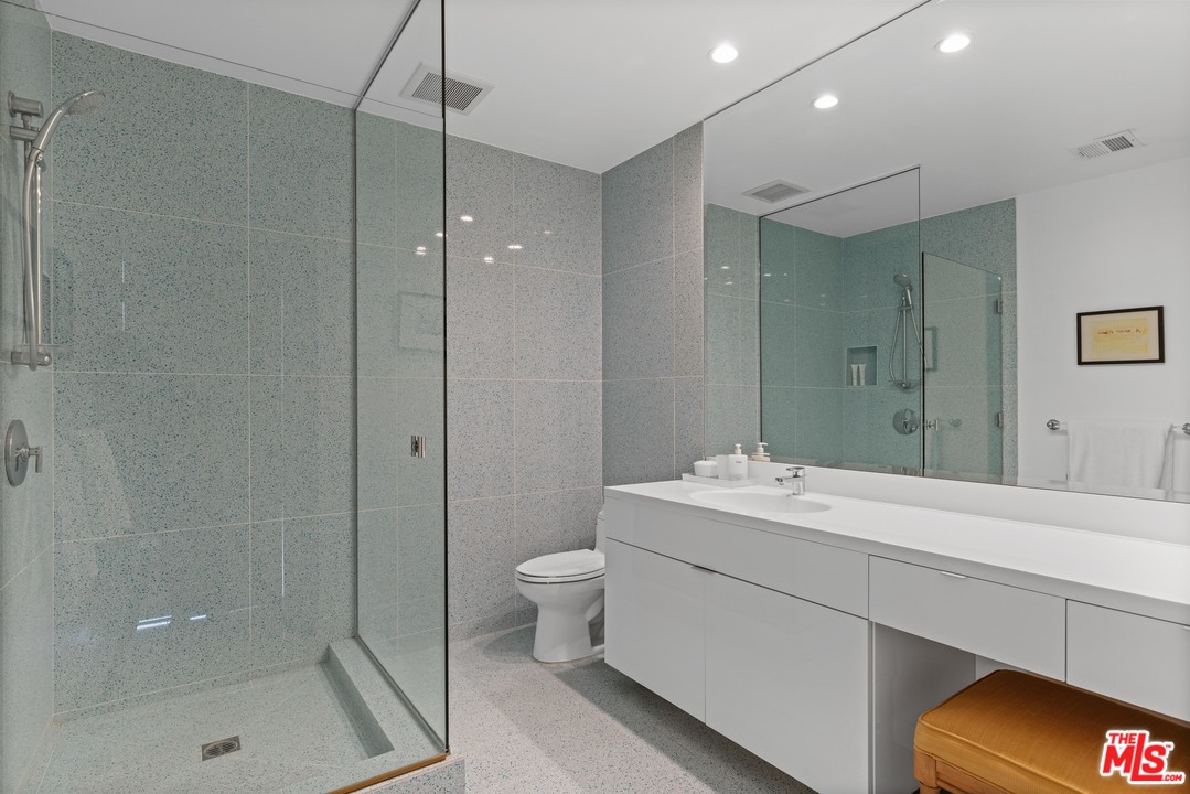 8663 Edwin Drive Los Angeles, CA 90046 - Photo 16 of 29