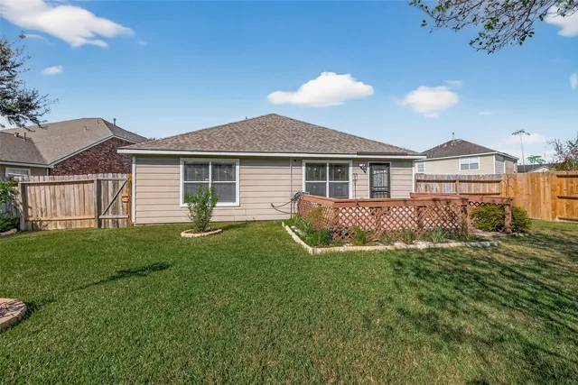 $2,200 | 13002 Trail Manor Drive, Pearland, TX 77584