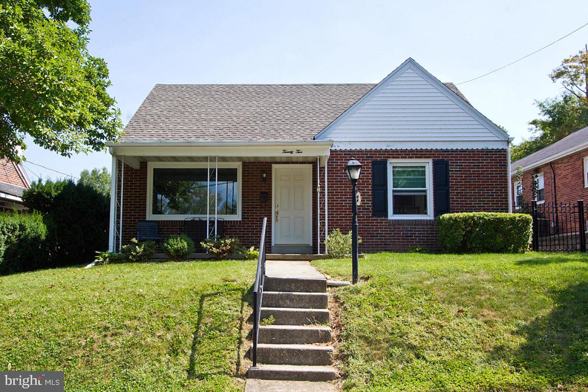 22 Sycamore Road Ephrata, PA 17522 - Photo 1 of 38 Gallery Image 1
