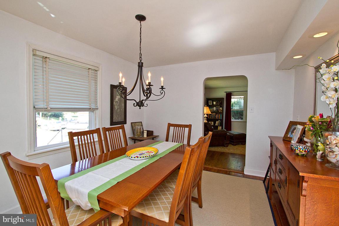 22 Sycamore Road Ephrata, PA 17522 - Photo 2 of 38 Gallery Image 2