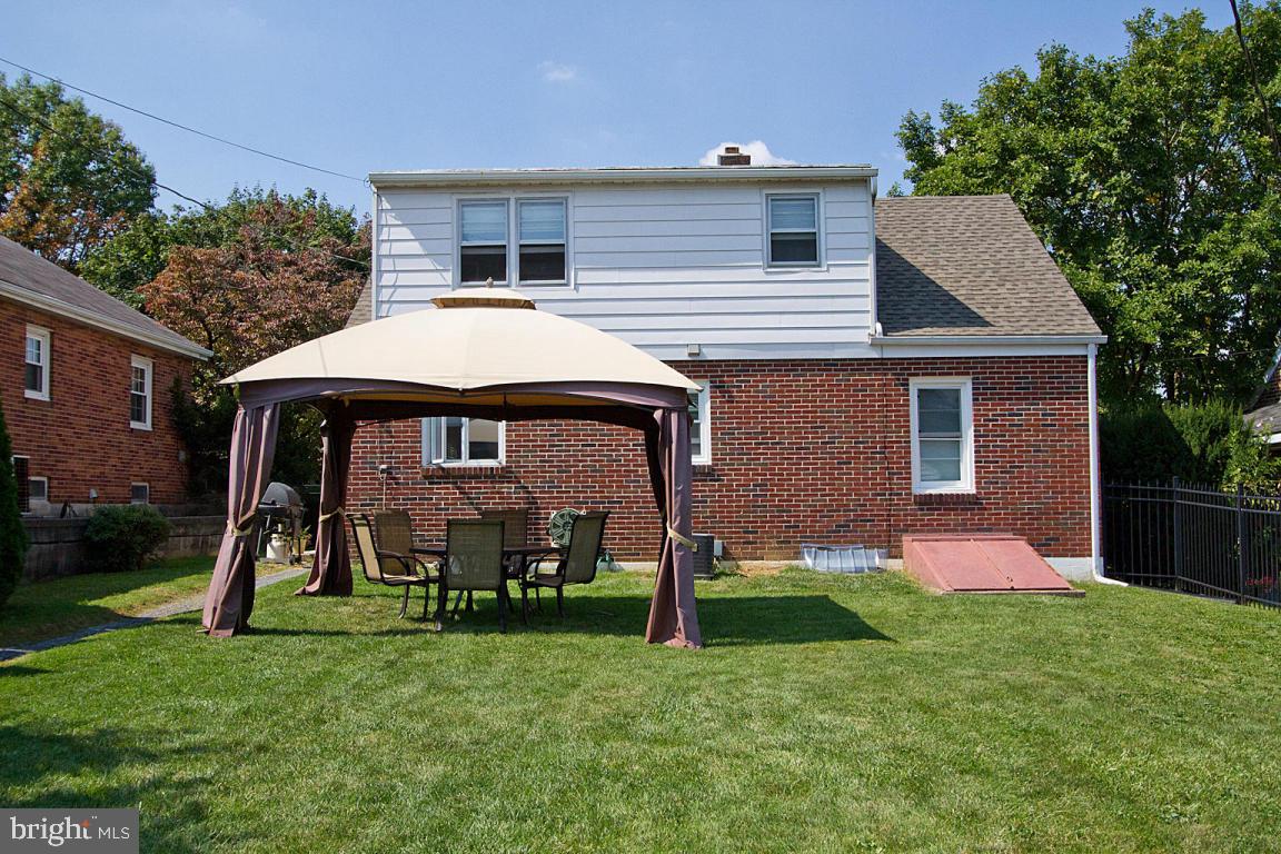 22 Sycamore Road Ephrata, PA 17522 - Photo 6 of 38 Gallery Image 6