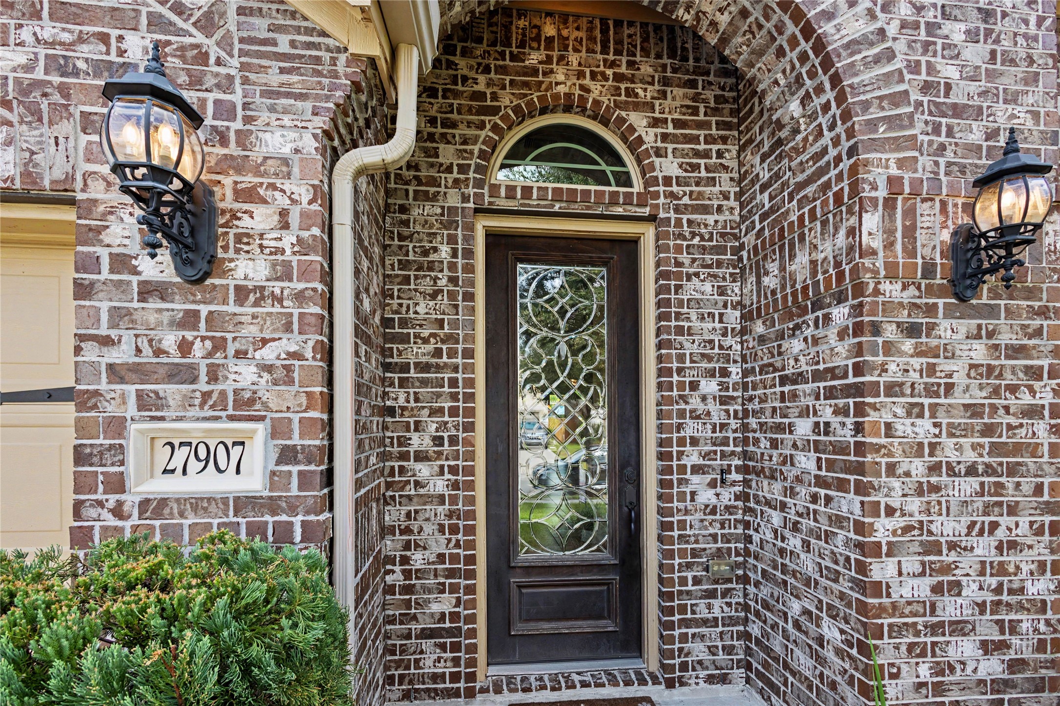 27907 Hidden Stream Drive Spring, TX 77386 - Photo 3 of 50 Gallery Image 3