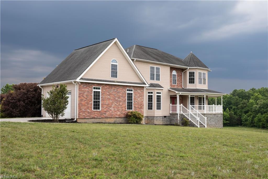 1221 Lingle Farm Road Lexington, NC 27295 - Photo 3 of 50