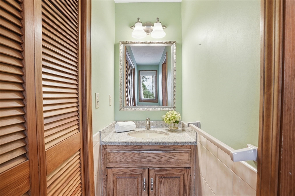 19 Nemasket Road Falmouth, MA 02540 - Photo 32 of 41