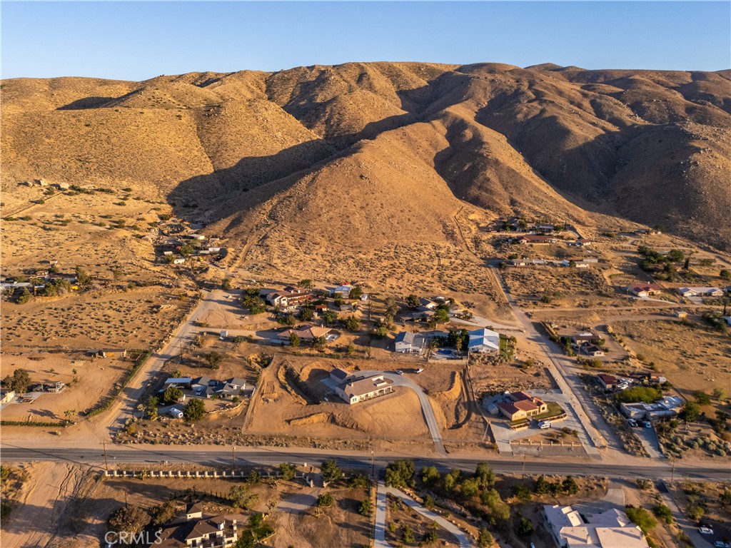 23053 Roundup Way Apple Valley, CA 92308 - Photo 39 of 46 view of a couch
