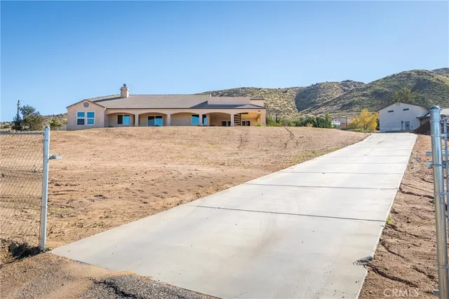 $519,000 | 23053 Roundup Way, Apple Valley, CA 92308