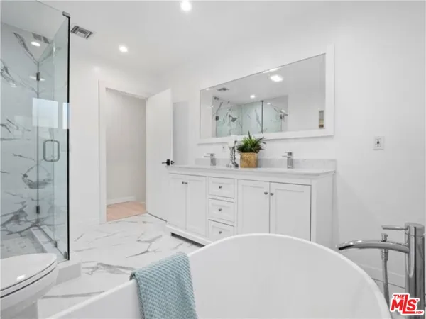 $5,999 | 17601 Rhoda Street, Encino, CA 91316