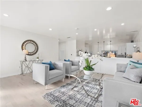 $5,999 | 17601 Rhoda Street, Encino, CA 91316