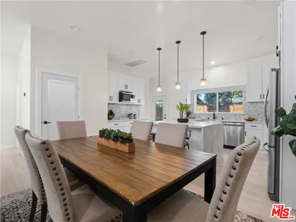 $5,999 | 17601 Rhoda Street, Encino, CA 91316