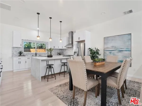 $5,999 | 17601 Rhoda Street, Encino, CA 91316