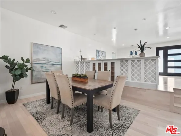 $5,999 | 17601 Rhoda Street, Encino, CA 91316