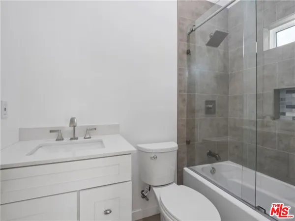 $5,999 | 17601 Rhoda Street, Encino, CA 91316