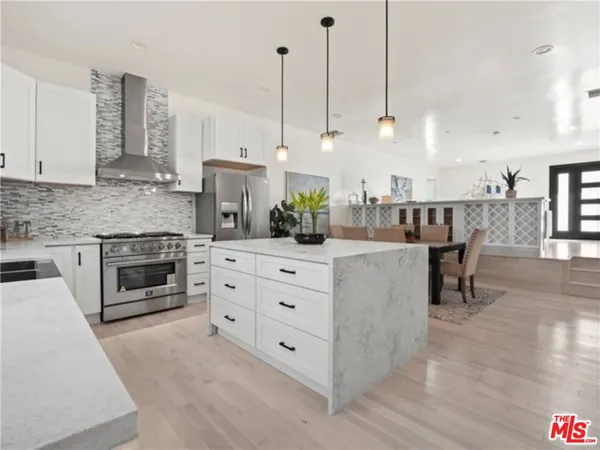 $5,999 | 17601 Rhoda Street, Encino, CA 91316