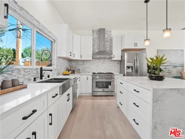 $5,999 | 17601 Rhoda Street, Encino, CA 91316