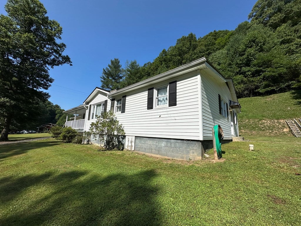 1481 Boyds Rdg Road Vansant, VA 24656 - Photo 7 of 62 Gallery Image 7