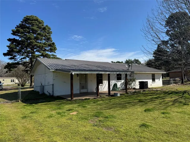 $295,000 | 176 Cr 45080 Powderly Tx 75473, Powderly, TX 75473