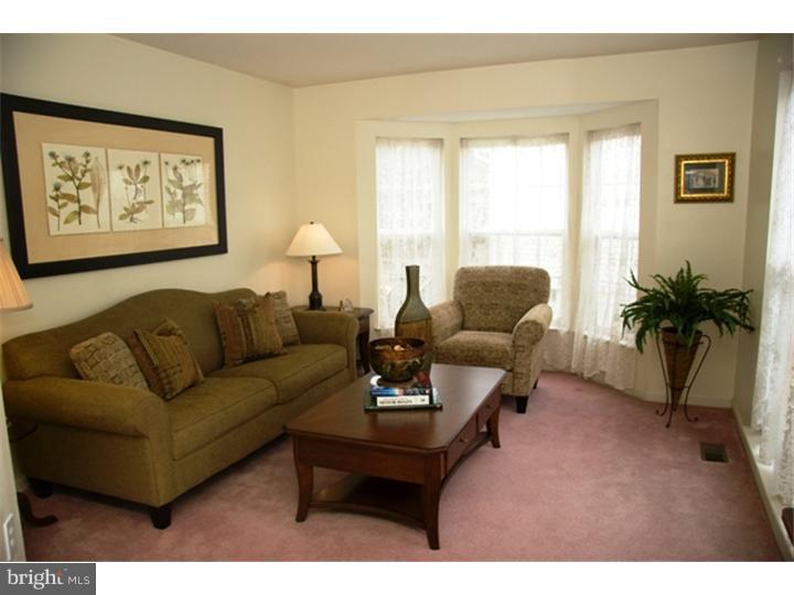 416 Winding Stream Road Spring City, PA 19475 - Photo 10 of 25 Living Room
